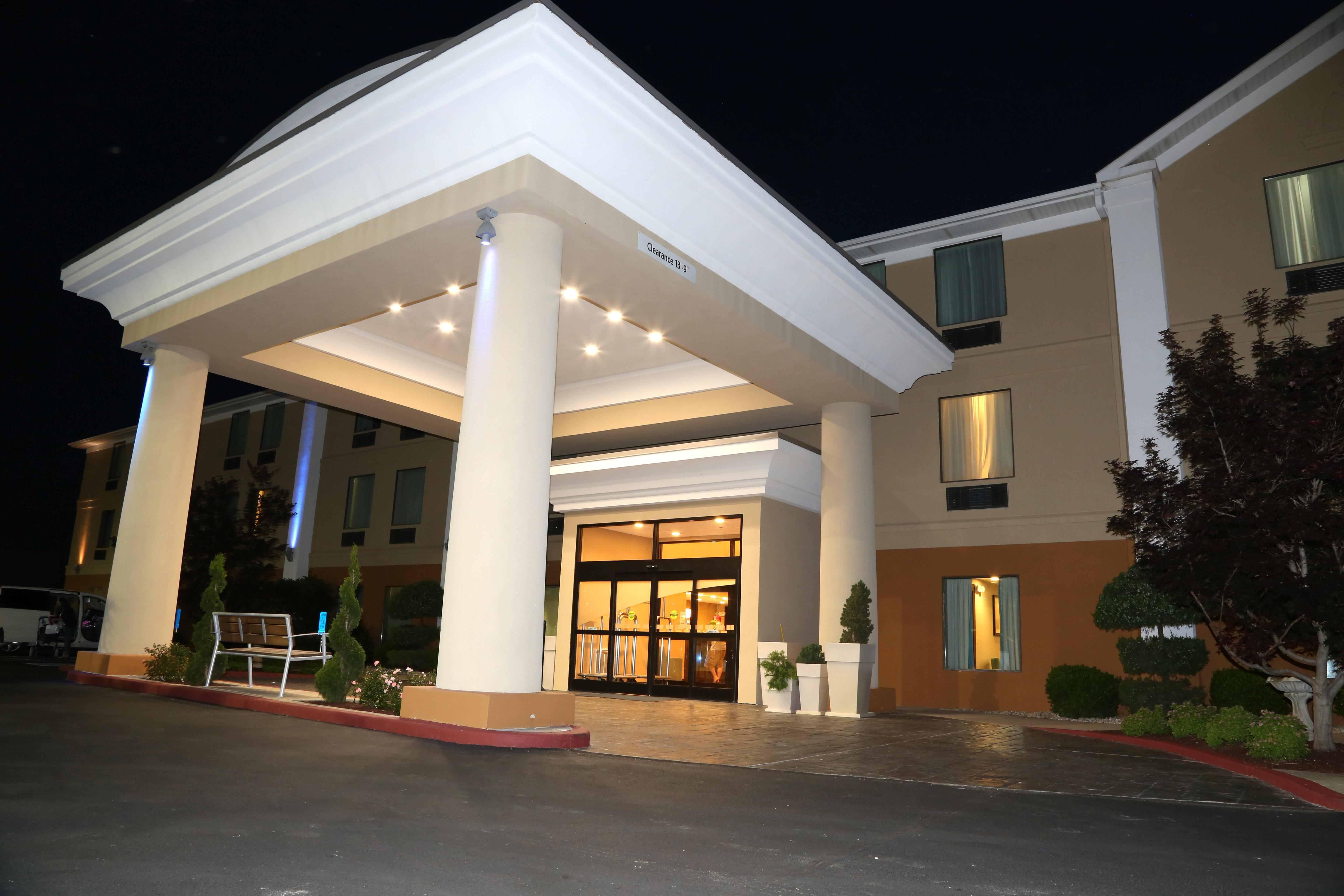 Holiday Inn Express Lexington Southwest Nicholasville By Ihg Exterior photo