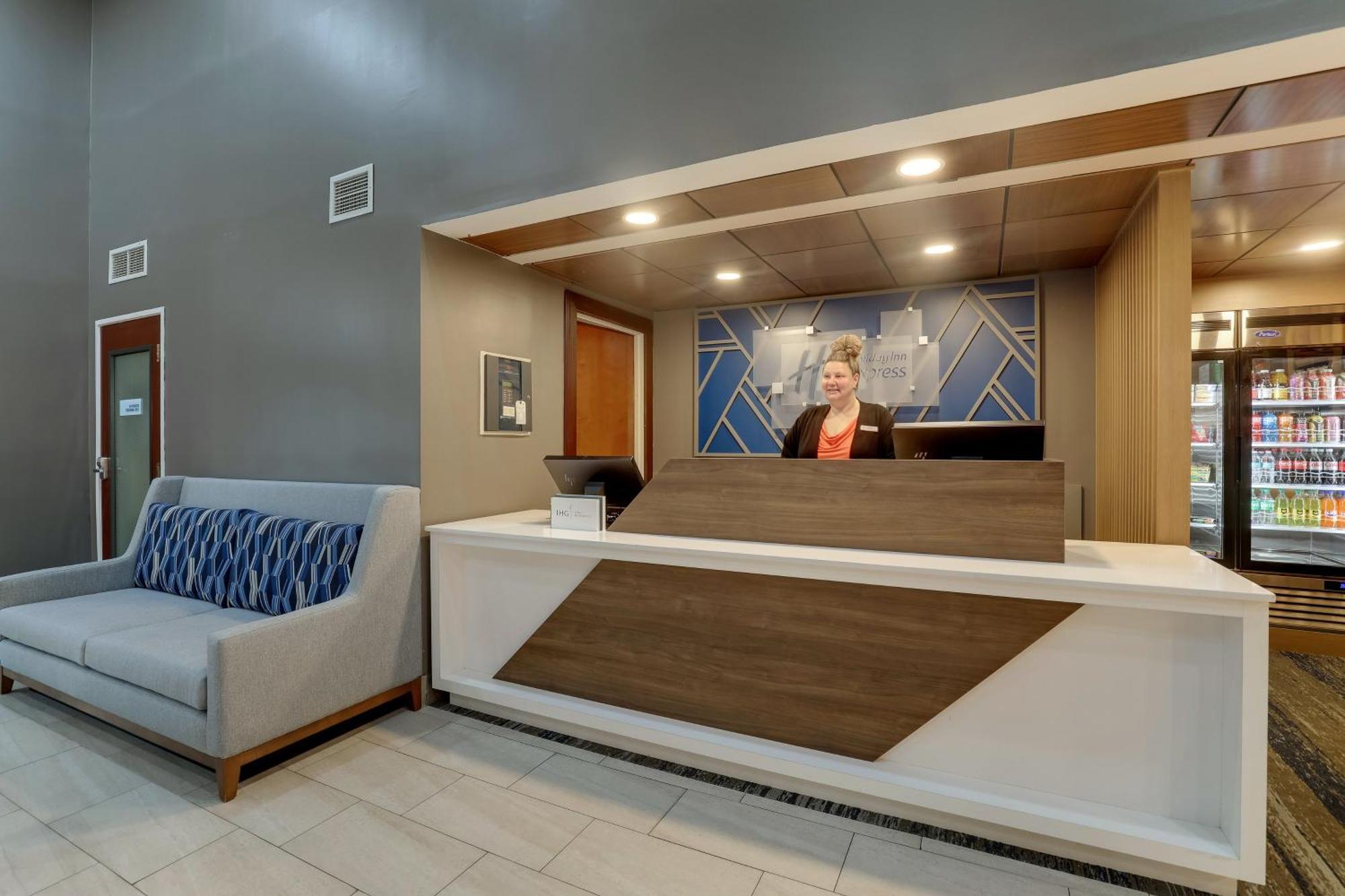Holiday Inn Express Lexington Southwest Nicholasville By Ihg Exterior photo